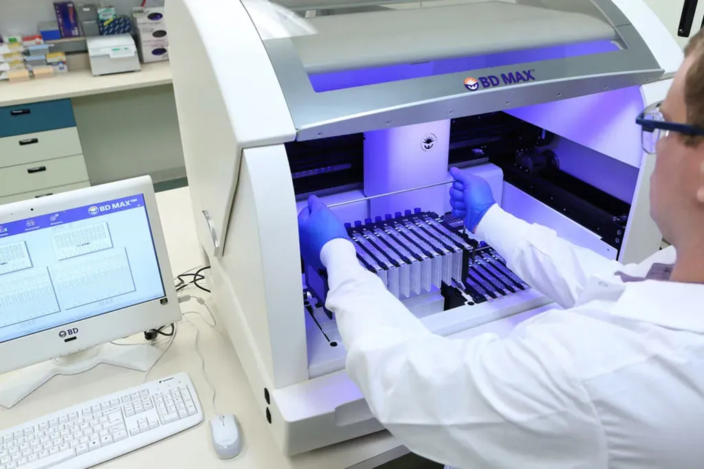 Sistema de Diagnóstico Molecular BD MAX PCR automatizado - Imagen 3